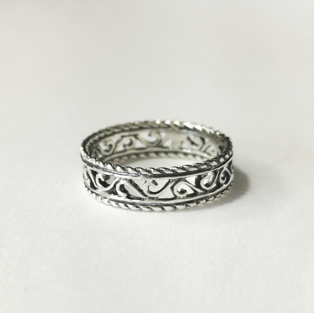 Vintage Sterling Silver filigree Scroll band ring Size 7.5